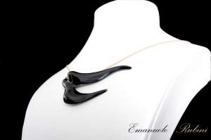 The Second Unique Jewel of the Collection Dedicated to Amy Winehouse designed and created by the Italian sculptor Emanuele Rubini is called BLACK  SWALLOW